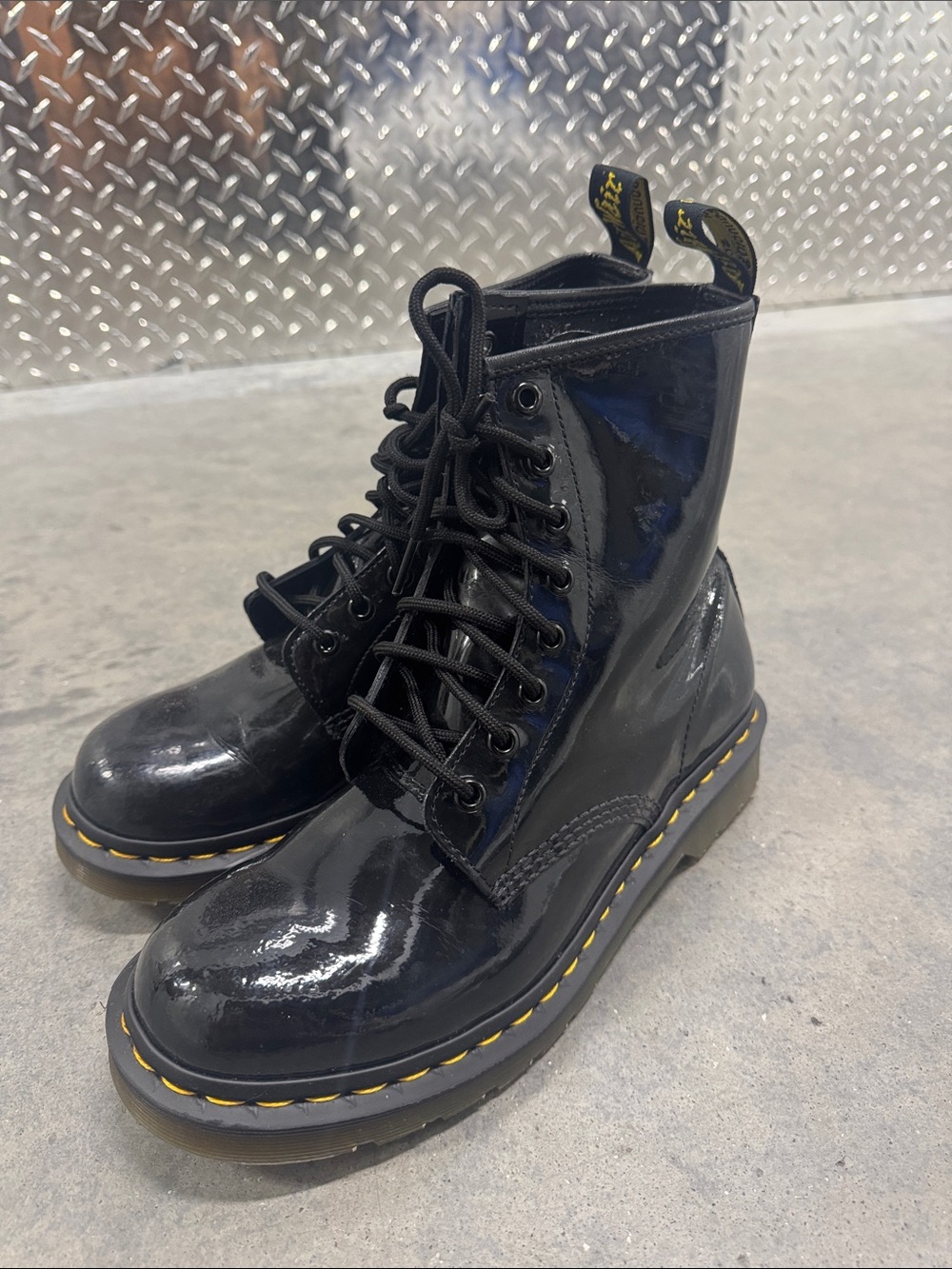 Like new!! Dr. Martens Patent Leather Boots 1460, Size 9